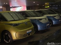 1748106790004-potret-vw-idbuzz-ramaikan-pasar-mobil-listrik-di-ri-1748103785109_43