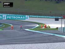 1761477579053-kelas-moto3-ditunda-karena-red-flag-1761456315067_43