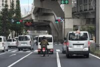 1761715325879-pengendara-motor-dan-mobil-tertib-di-jepang-1761697739019_43