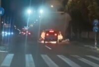 1762320098885-mobil-listrik-li-auto-mega-terbakar-saat-dikendarai-1761455014646_43