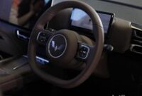 1762428263375-potret-wuling-darion-meluncur-di-indonesia-dijual-mulai-rp-356-juta-1762324988687_43