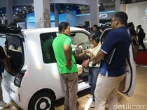 1763205610462-wuling-air-ev-dan-cloud-ev-baru-meluncur-di-iims-2025-4_43