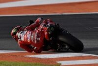 1763270525554-semringah-francesco-bagnaia-pertahankan-gelar-juara-dunia-motogp-5_43