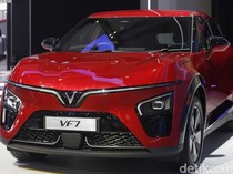 1763356869022-potret-vinfast-vf7-meluncur-di-giias-2025-1753283080103_43