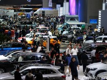1764738306455-potret-suasana-giias-2024-pameran-otomotif-terbesar-di-dunia-6_43
