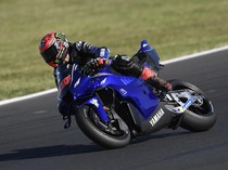 1764932708861-fabio-quartararo-mengetes-yamaha-m1-v4-di-sirkuit-misano-159-1757989120146_43