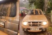1765019101163-isuzu-panther-terendam-banjir-1764988910518_43