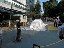 1765364689734-fire-blanket-khusus-untuk-mengatasi-kebakaran-mobil-listrik-1755221064377_43