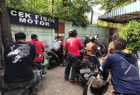 1765429505976-situasi-samsat-jakarta-timur-saat-pemutihan-denda-pajak-kendaraaan-september-2021_43