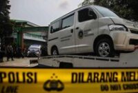 1765451081531-polisi-olah-tkp-mobil-tabrak-siswa-di-sdn-kalibaru-01-pagi-1765439485025_43