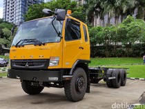 1765472685301-mitsubishi-fuso-fighter-x-edisi-gelap-4_43
