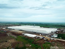 1765883084137-pabrik-ev-vinfast-subang-resmi-beroperasi-1765856734957_43