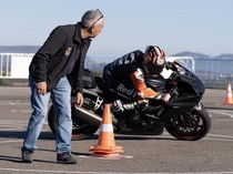 1765991079862-maverick-vinales-latihan-keras-untuk-persiapan-motogp-2026-1765941938465_43