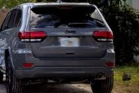 1767092722041-emak-emak-didenda-karena-parkir-mobil-di-rumput-1767068292404_43