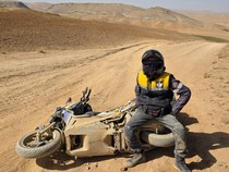 1767697488708-bikers-yamaha-xmax-yang-akrab-disapa-om-daeng-ini-touring-dari-indonesia-ke-makkah-1763272394316_43