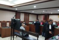 1767848684996-eks-dirjen-kemenkeu-isa-rachmatarwata-jalani-sidang-dakwaan-terkait-kasus-jiwasraya-1756215400295_43