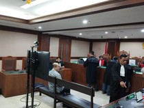 1767848684996-eks-dirjen-kemenkeu-isa-rachmatarwata-jalani-sidang-dakwaan-terkait-kasus-jiwasraya-1756215400295_43