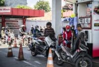 1768302281330-harga-bbm-nonsubsidi-naik-lagi-pertamax-tembus-rp12500-per-liter-1751348216939_43