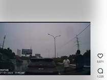 1769101486977-viral-byd-atto-1-motong-lajur-1769042556127_43